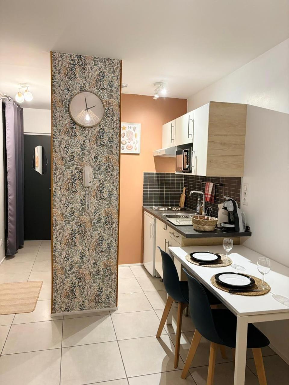 Le Marguerite & Le Melange Savant Apartment รูออง ภายนอก รูปภาพ